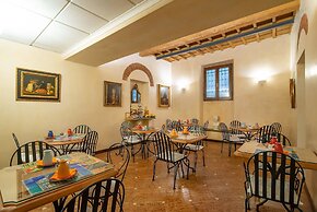 Porta Faenza Hotel