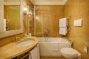 NH Catania Parco Degli Aragonesi