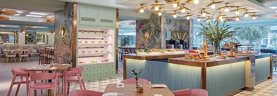 PARKROYAL Serviced Suites Singapore