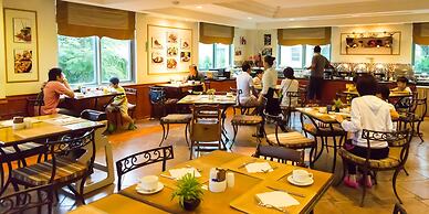 Diamond Westlake Suites