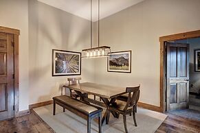 Mountain Thunder Lodge