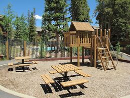 Mountain Thunder Lodge