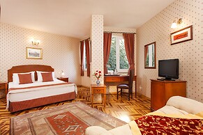 Erguvan Hotel - Special Class