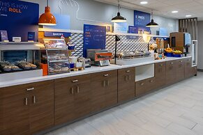 Holiday Inn Express & Suites Center Township by IHG