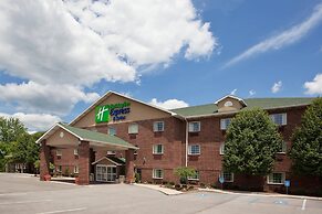 Holiday Inn Express & Suites Center Township by IHG