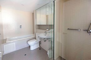 Oaks Glenelg Plaza Pier Suites