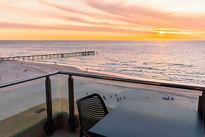 Oaks Glenelg Plaza Pier Suites