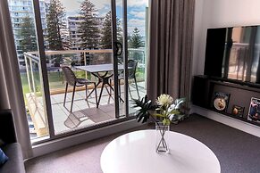 Oaks Glenelg Plaza Pier Suites