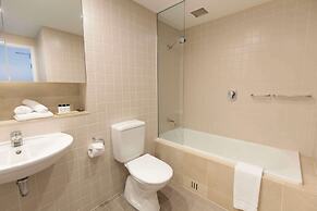 Oaks Glenelg Plaza Pier Suites