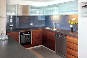 Oaks Glenelg Plaza Pier Suites