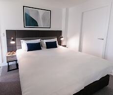 Oaks Glenelg Plaza Pier Suites