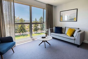 Oaks Glenelg Plaza Pier Suites
