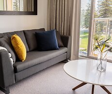 Oaks Glenelg Plaza Pier Suites