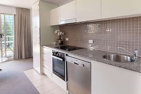 Oaks Glenelg Plaza Pier Suites