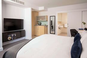 Oaks Glenelg Plaza Pier Suites