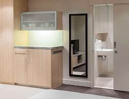 Oaks Glenelg Plaza Pier Suites