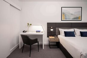 Oaks Glenelg Plaza Pier Suites