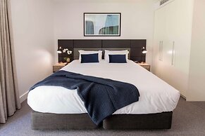 Oaks Glenelg Plaza Pier Suites