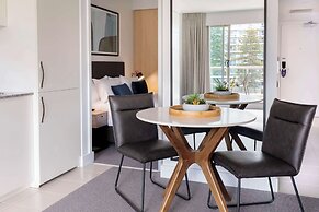 Oaks Glenelg Plaza Pier Suites