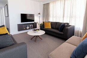 Oaks Glenelg Plaza Pier Suites