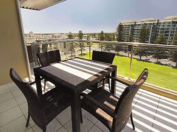 Oaks Glenelg Plaza Pier Suites