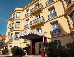 Hôtel Carlton