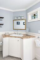 Crowne Pointe Historic Inn & Spa - Adults Only