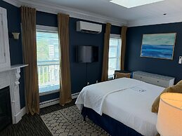 Crowne Pointe Historic Inn & Spa - Adults Only