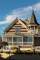 Crowne Pointe Historic Inn & Spa - Adults Only