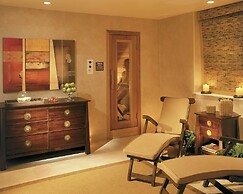 Crowne Pointe Historic Inn & Spa - Adults Only