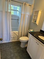 Crowne Pointe Historic Inn & Spa - Adults Only