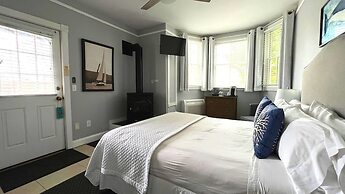 Crowne Pointe Historic Inn & Spa - Adults Only