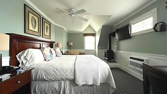 Crowne Pointe Historic Inn & Spa - Adults Only