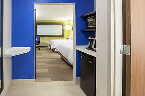 Holiday Inn Express Hotel & Suites Boston-Marlboro, an IHG Hotel