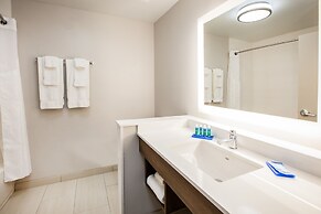 Holiday Inn Express Hotel & Suites Boston-Marlboro by IHG