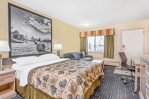 Super 8 by Wyndham Stettler