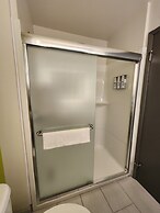 Super 8 by Wyndham Winnipeg East MB