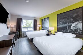 Super 8 by Wyndham Winnipeg East MB