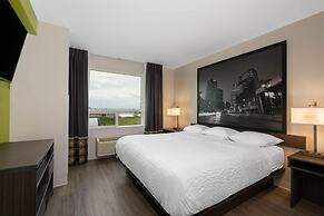 Super 8 by Wyndham Winnipeg East MB