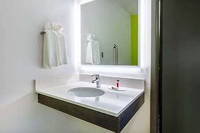 Super 8 by Wyndham Winnipeg East MB