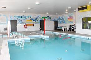 Super 8 by Wyndham Winnipeg East MB