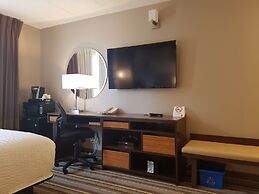 Super 8 by Wyndham Winnipeg West