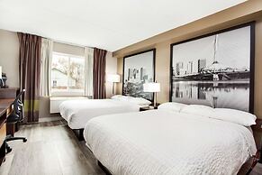 Super 8 by Wyndham Winnipeg West