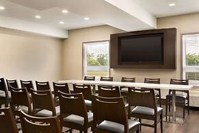 Super 8 by Wyndham Ajax/Toronto On