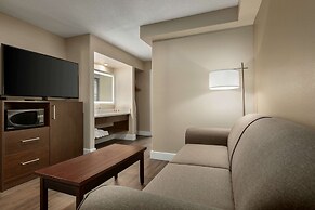 Super 8 by Wyndham Ajax/Toronto On