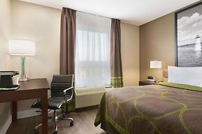 Super 8 by Wyndham Ajax/Toronto On