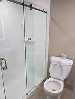 Super 8 by Wyndham Ajax/Toronto On