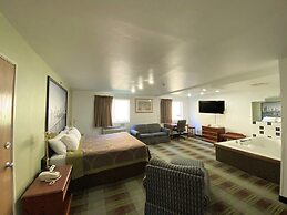 Super 8 by Wyndham Pittsburgh/Monroeville