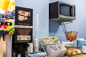 Super 8 by Wyndham Pittsburgh/Monroeville