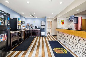 Super 8 by Wyndham Pittsburgh/Monroeville